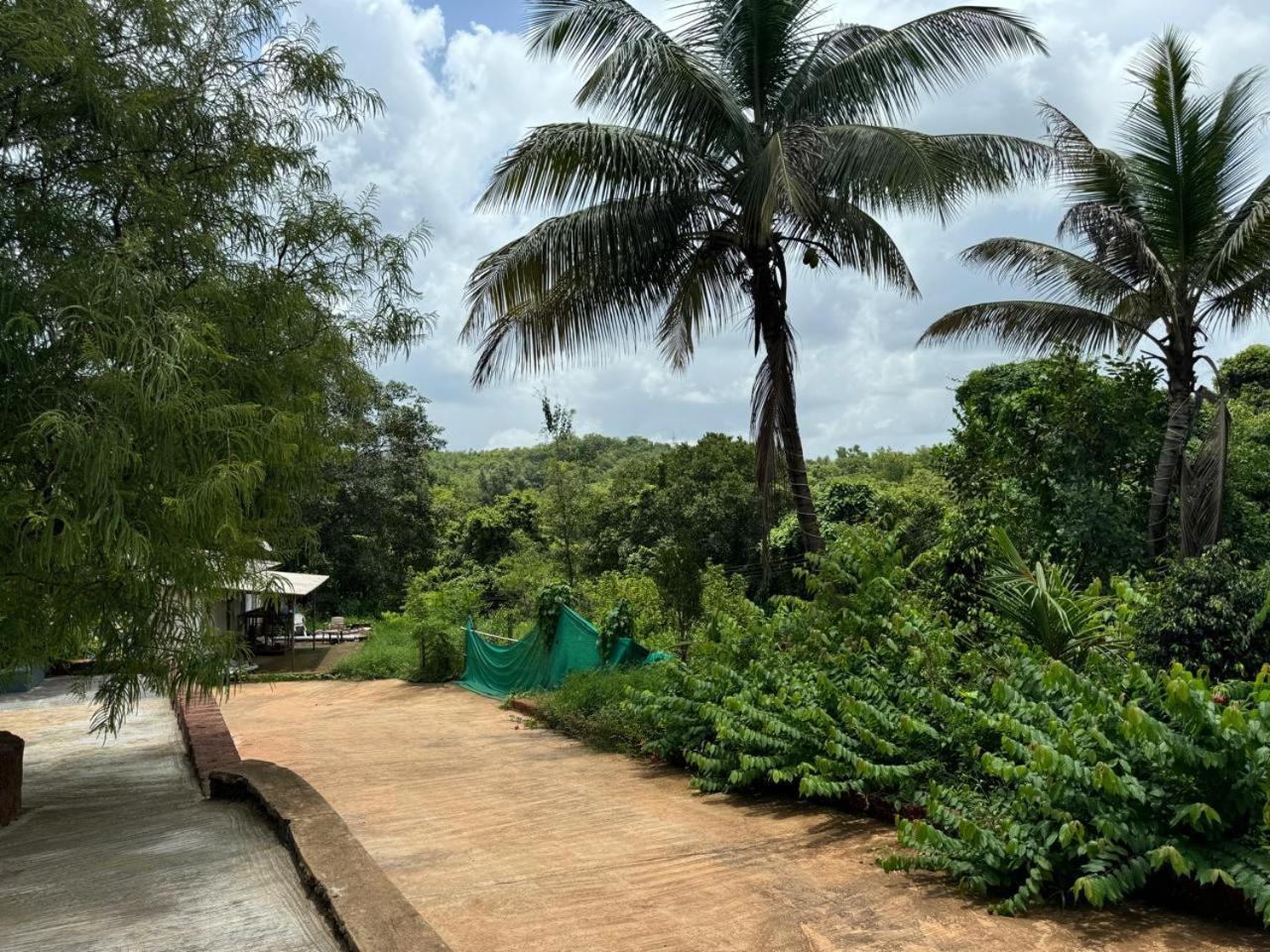 Hotel Shalini Palace Ratnāgiri Eksteriør bilde